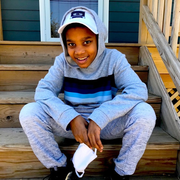 Muoozik Head Hat - Picture 1 of 3